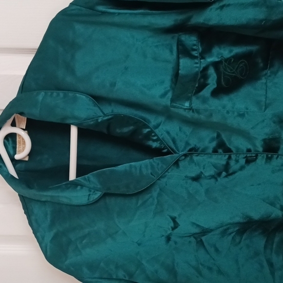 VICTORIA'S SECRET PAJAMA TOP - Picture 3 of 7